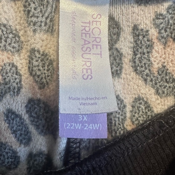 Secret Treasures Leopard Print Sweater And Pant Set Size 2XL - Picture 3 of 10